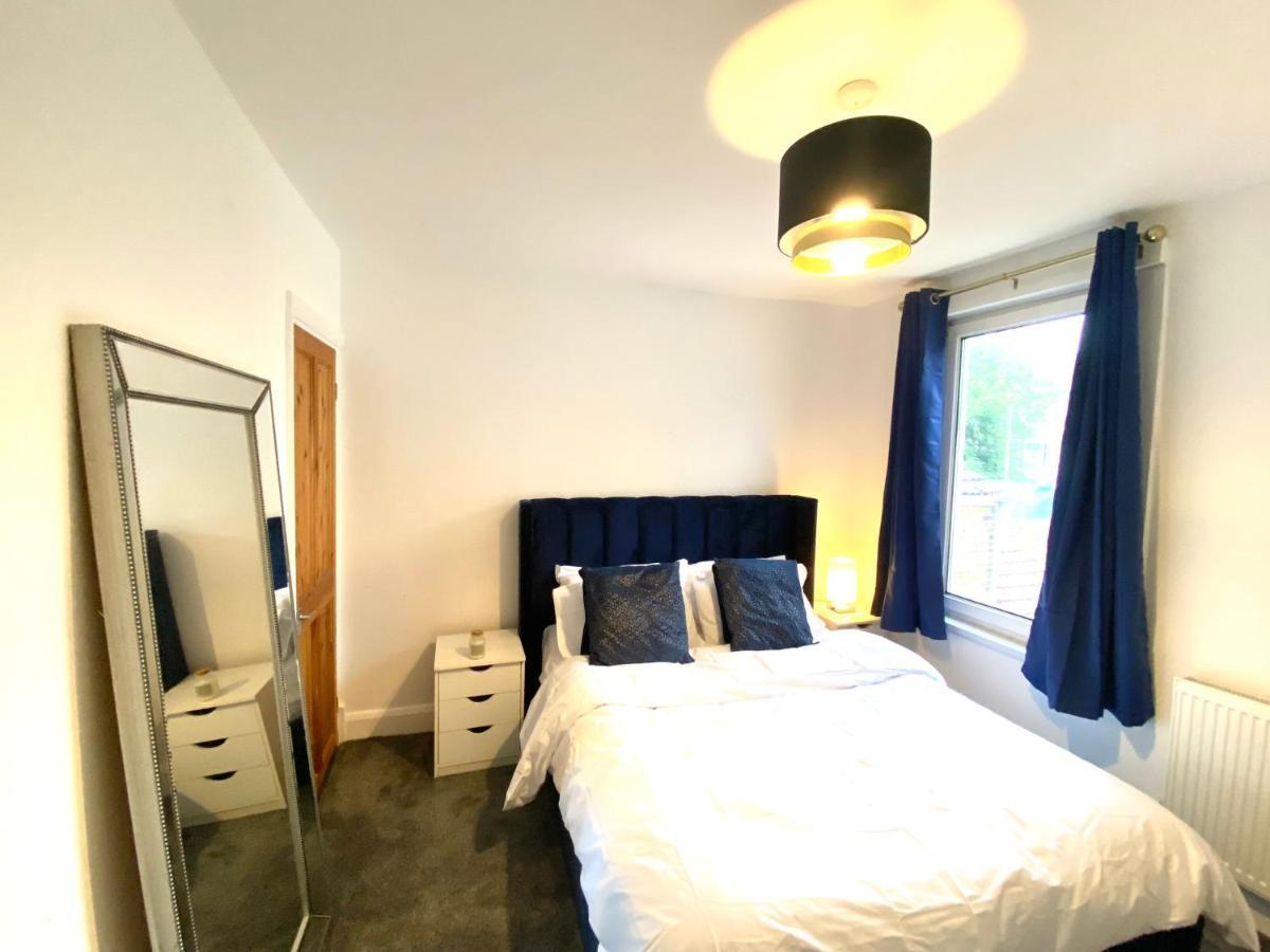 Medway Getaway - 3 Bed With Luxury Bathroom *