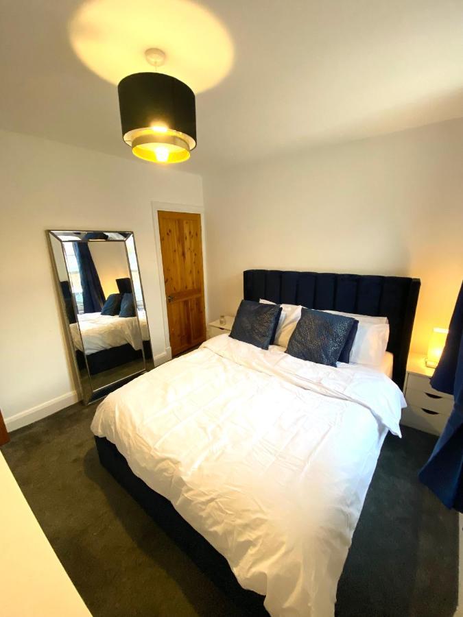 Medway Getaway - 3 Bed With Luxury Bathroom Apartment